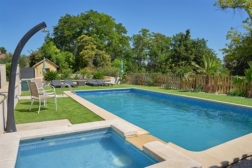 Villa familiale contemporaine avec vue et piscine - Villeneuve-lès-Avignon