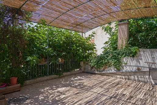 Maison de 155m² avec cours, terrasse et garage - Avignon