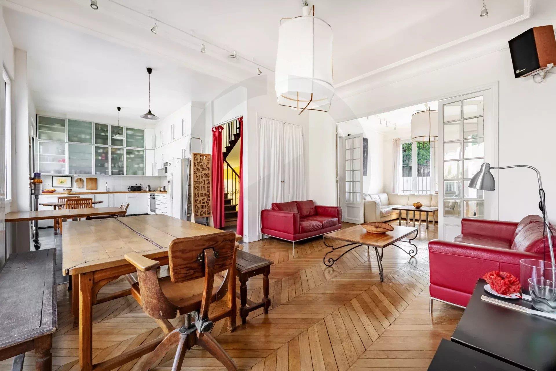Pavillon familial ou projet d’investissement – env. 250 m² – jusqu’à 8 chambres – Jardin & potentiel
