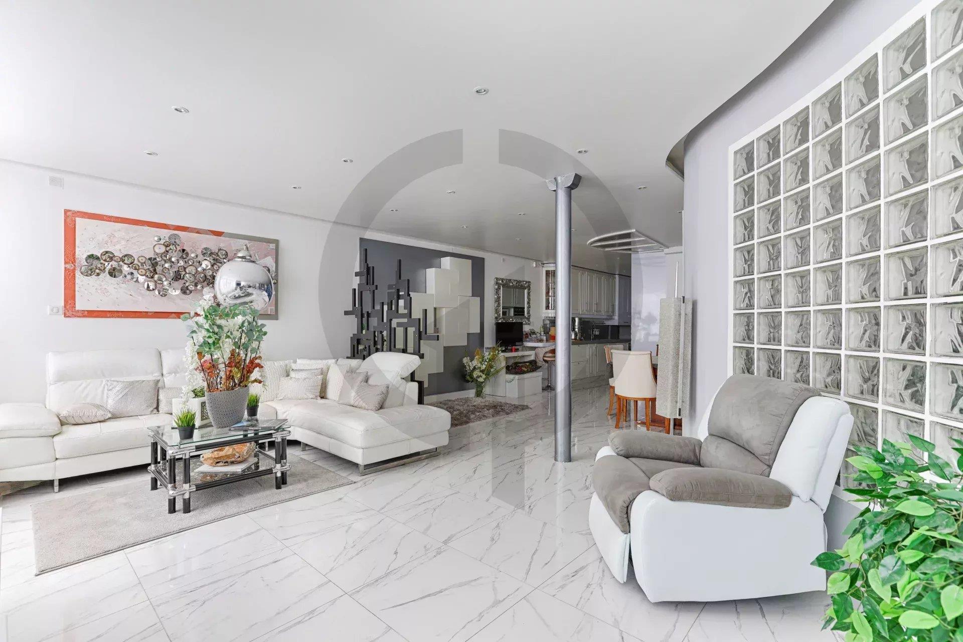 Exclusivité – Immeuble de 3 niveaux – 157 m² – Montorgueil / Grands Boulevards – Paris 2e