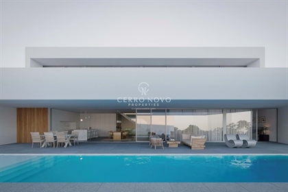 Terrain au centre d’Albufeira avec projet approuvé pour villa contemporaine avec piscine