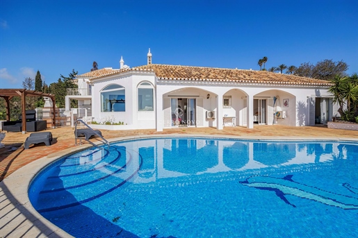 Characterful six bedroom Villa with Ocean View