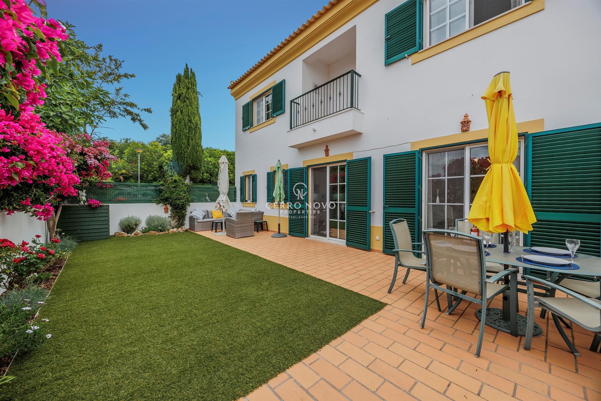 Villa Jumelée T3 avec Garage et Piscine – Proche de Paderne