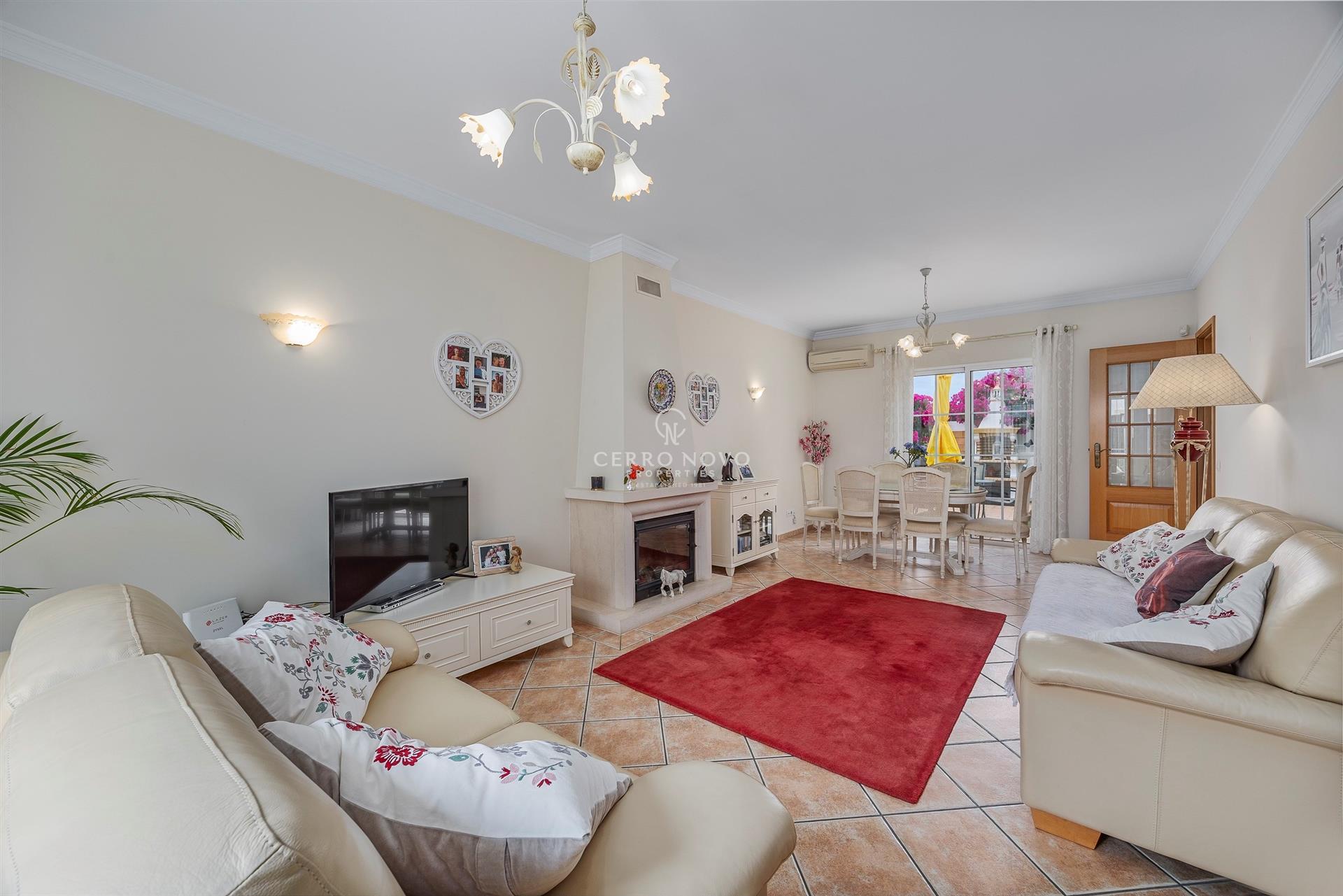 Villa Jumelée T3 avec Garage et Piscine – Proche de Paderne