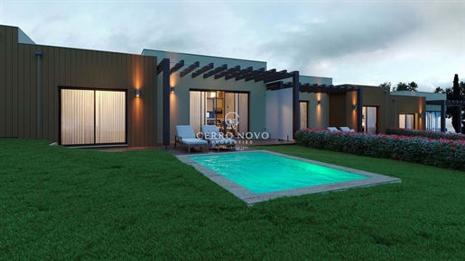 Maisons jumelées avec piscine privée insérées dans resort de Golf