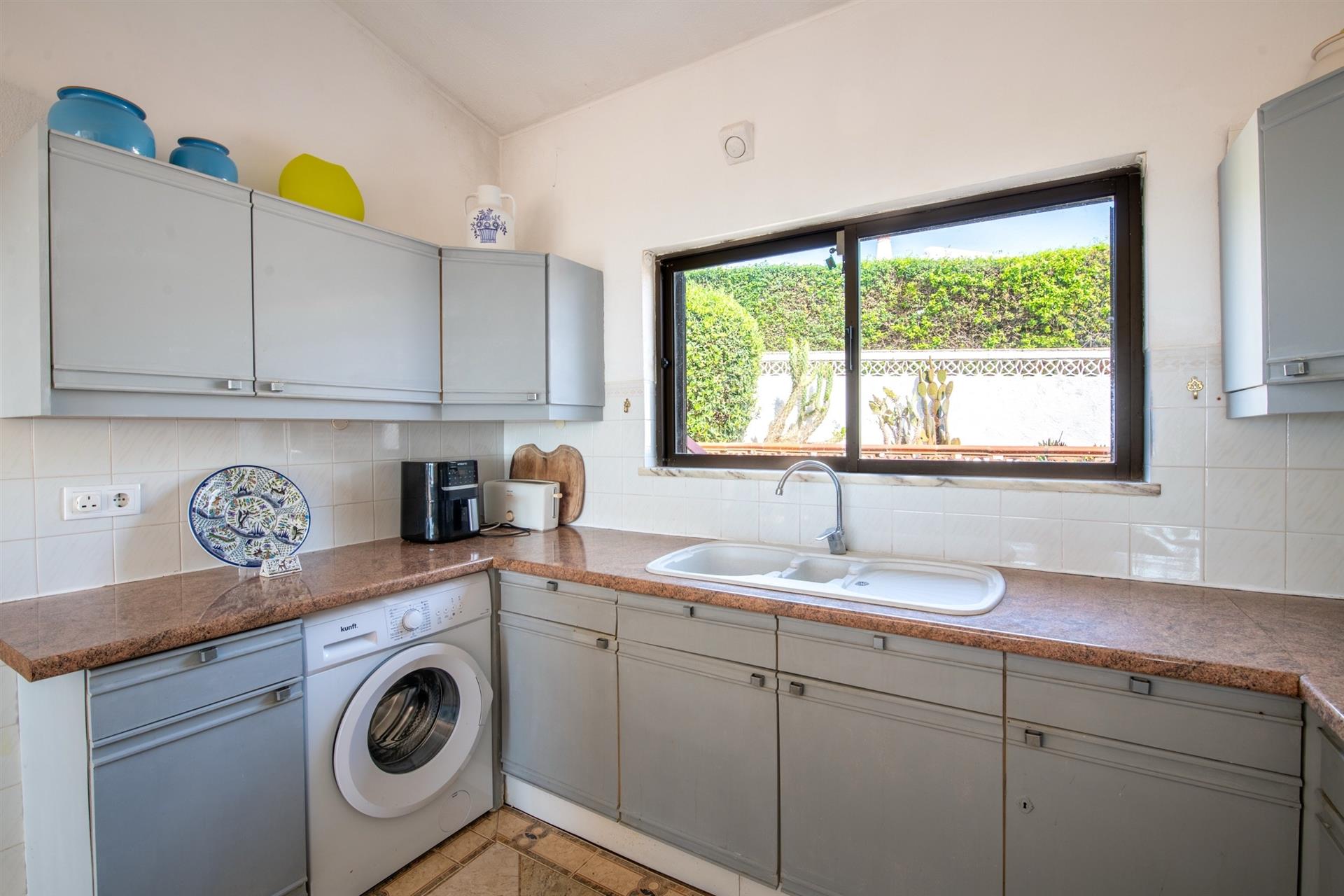 2 Bedroom villa with pool and sea view's in Luz