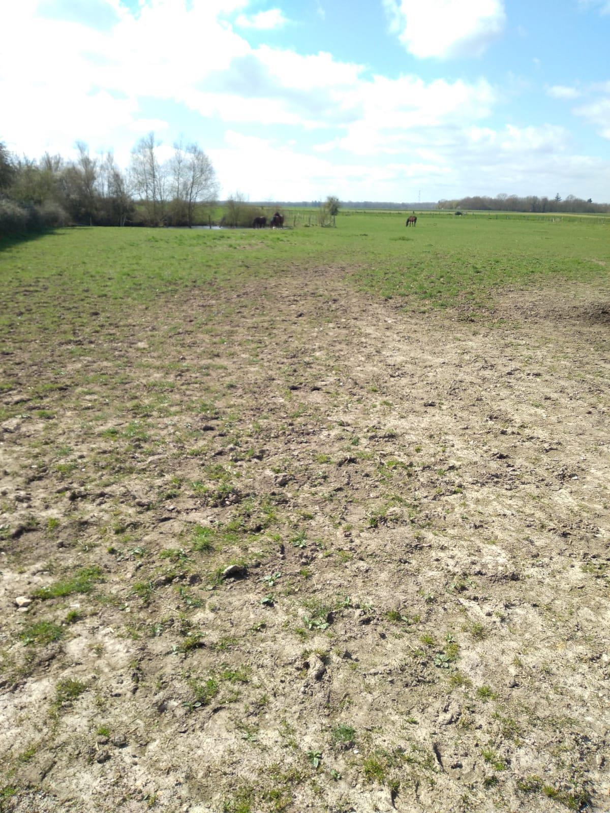 Land near Giverny and the A13