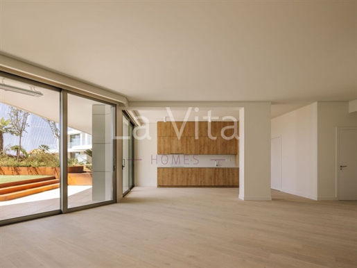 2 bedroom apartment with sea view - Center of Cascais.