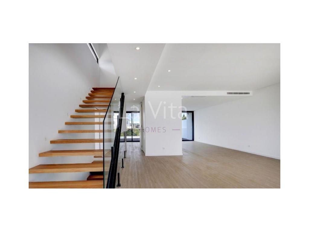 Neue Villa mit 3+1 Schlafzimmern - Porto Salvo, Oeiras