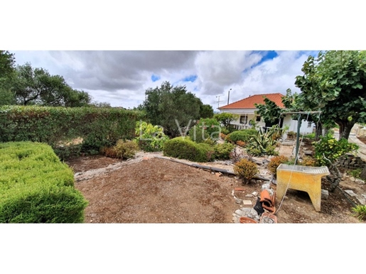 Detached house On Plot Of Land With 909 M2 - Cascais