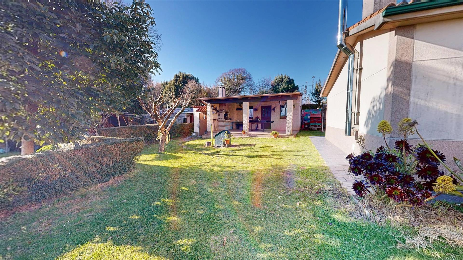 Detached House With Large Plot On The Coast Of Galicia (Spain)
