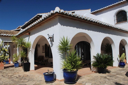 Espagne : Costa Blanca. A vendre belle demeure familiale