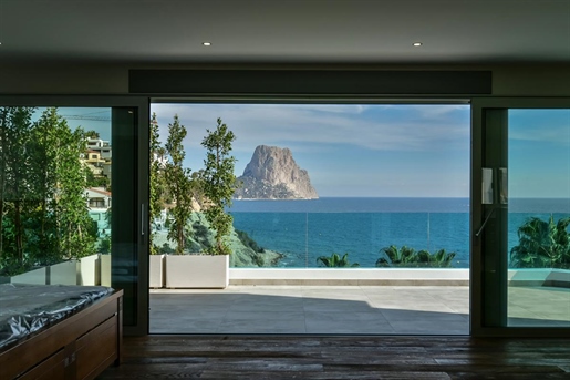 Spain: Costa Blanca. For sale Luxury Villa waterfront