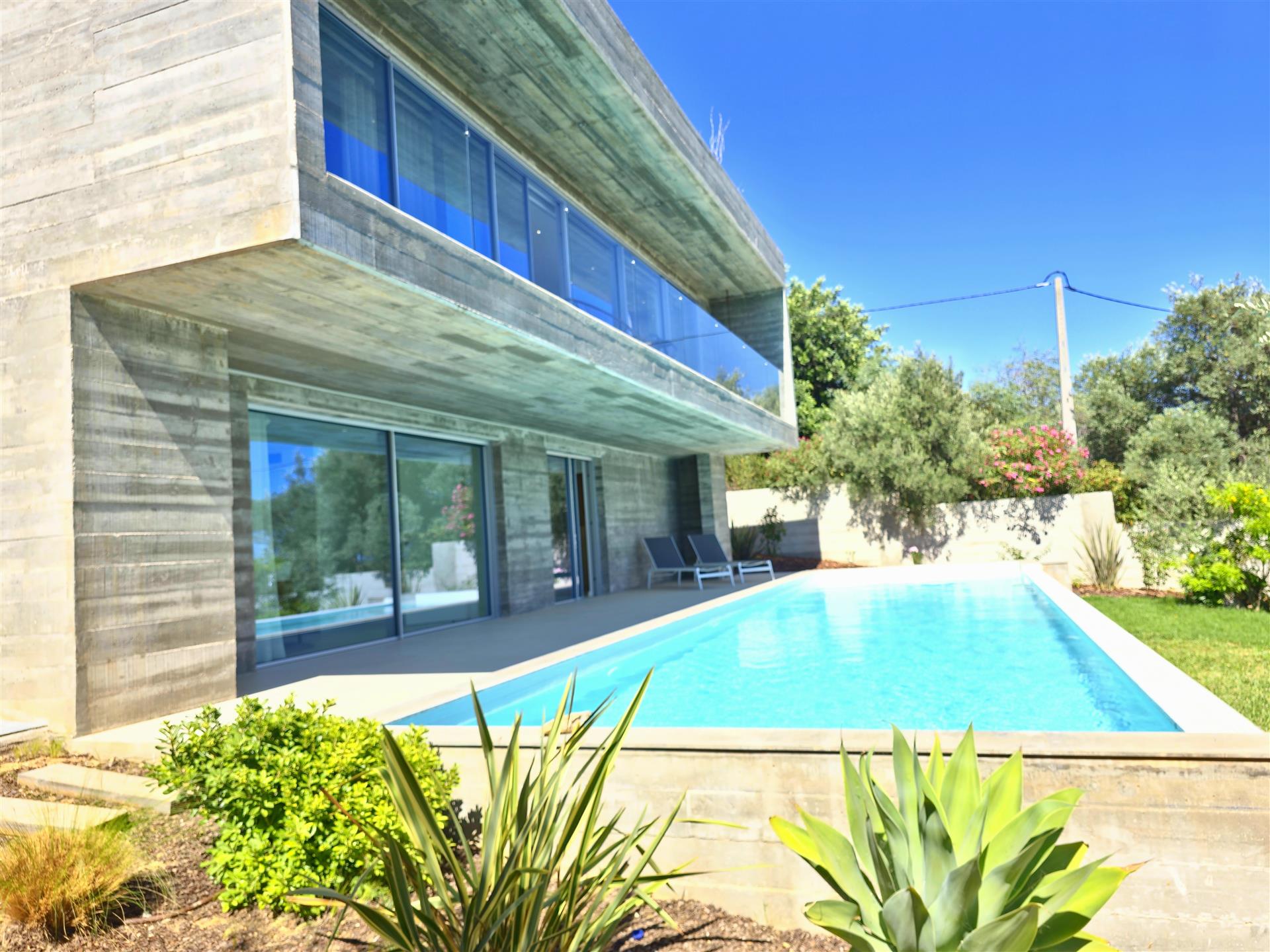 Villa Moderne et Écologique avec vue sur la mer, piscine, jardin et jardin biologique