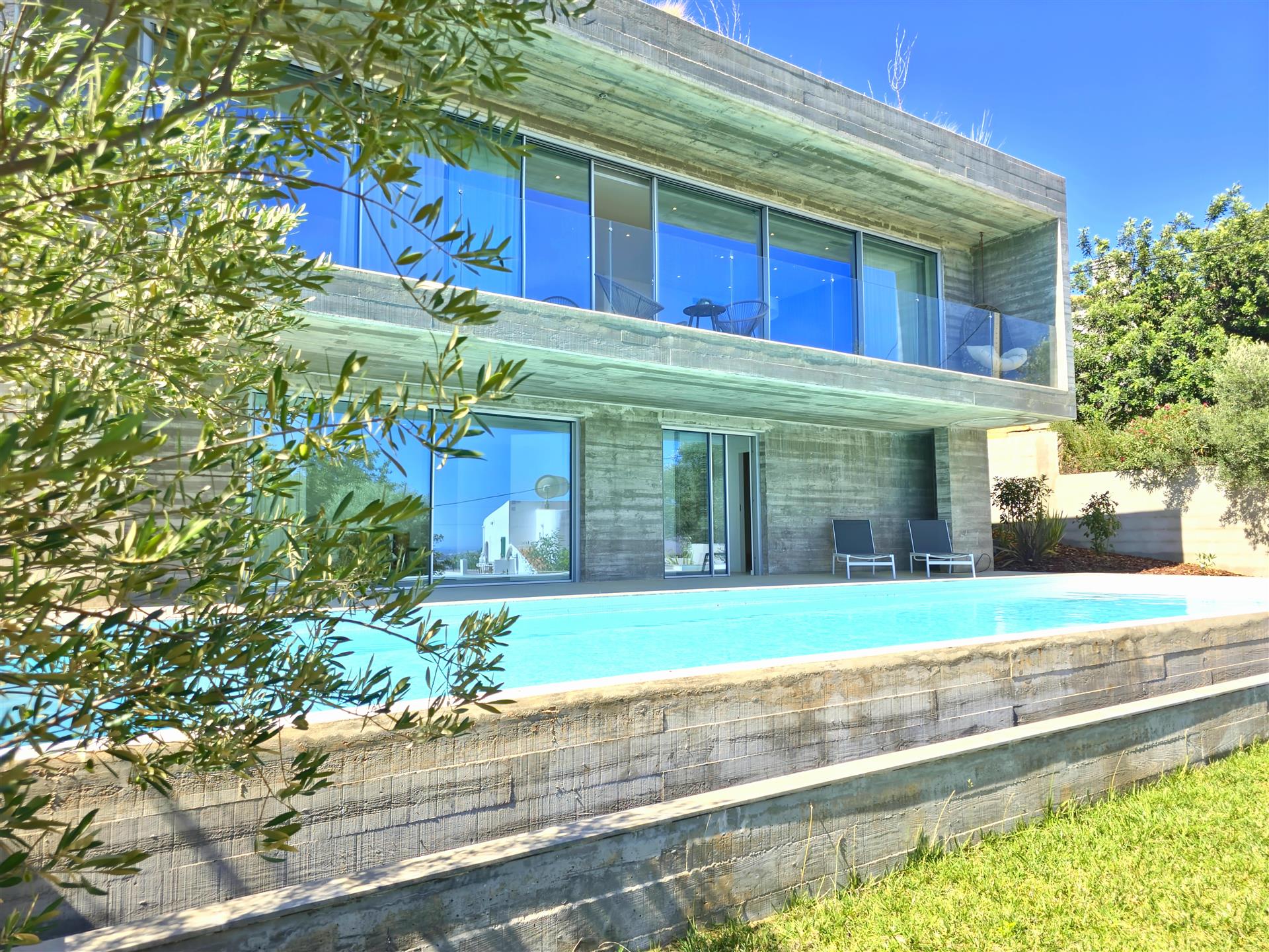 Villa Moderne et Écologique avec vue sur la mer, piscine, jardin et jardin biologique