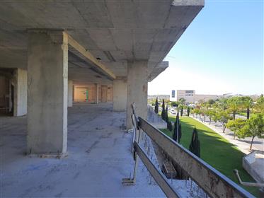 Magnifique T3 Moderne, dans un bâtiment avec piscine et vue Ria Formosa