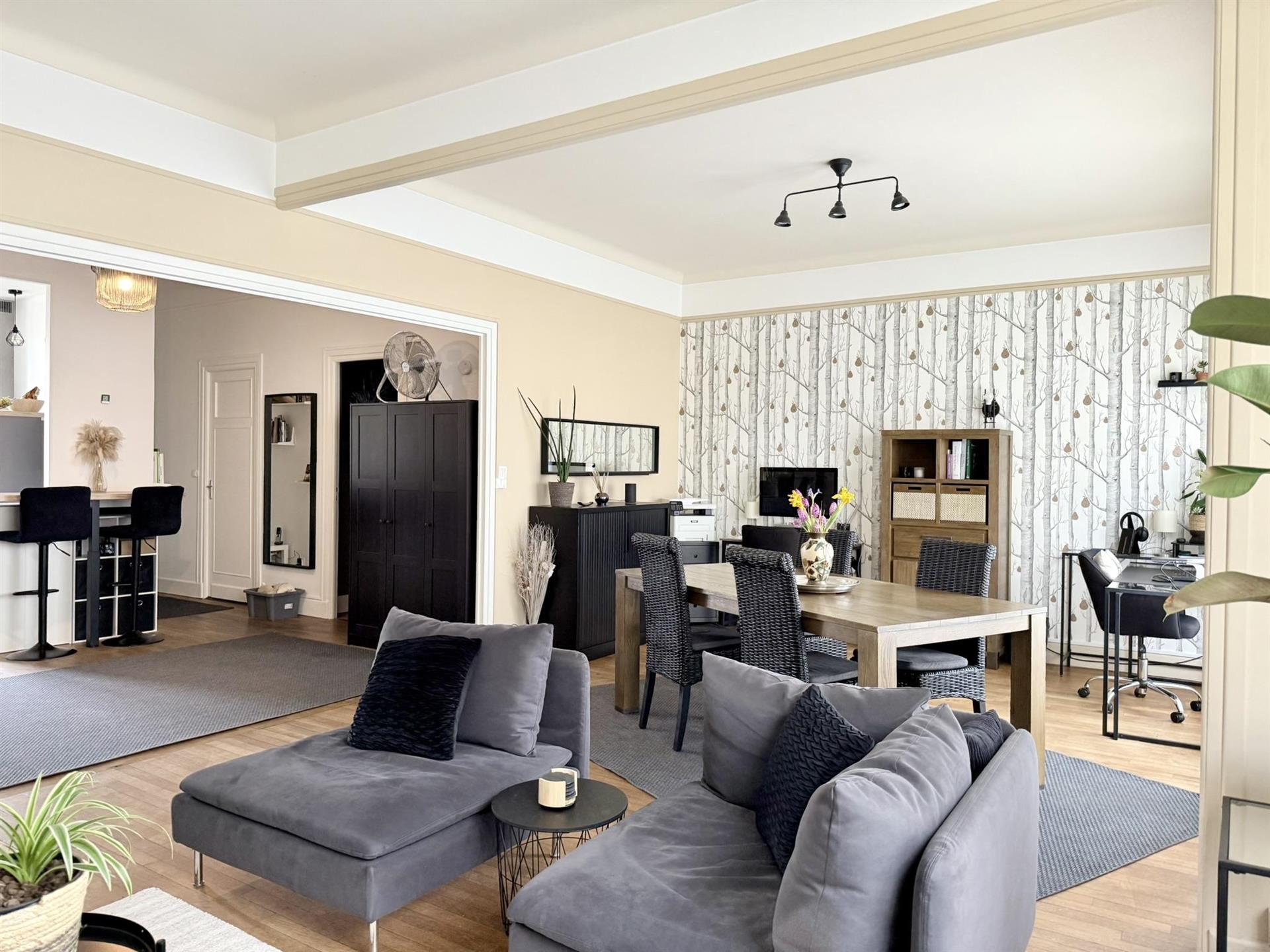 Purchase: Apartment (10000)