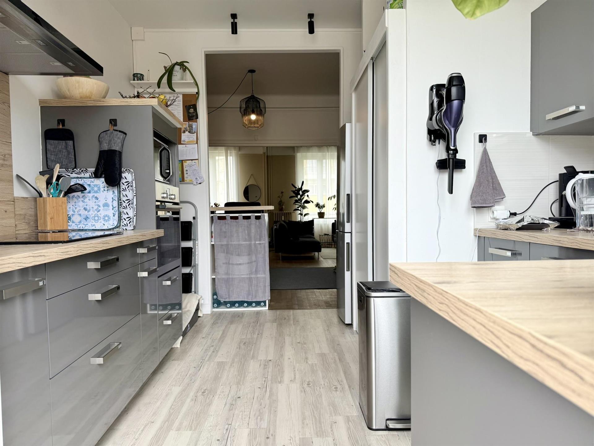 Purchase: Apartment (10000)