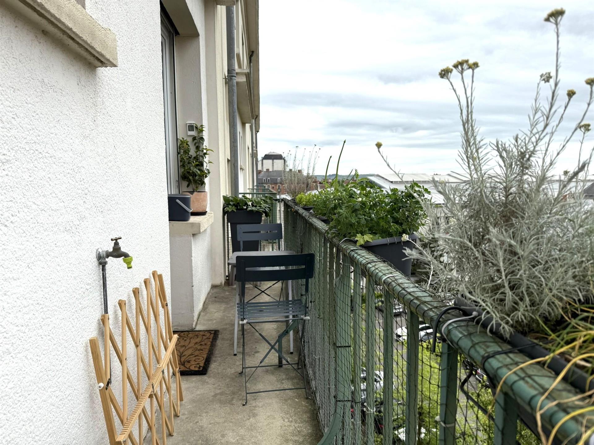 Purchase: Apartment (10000)