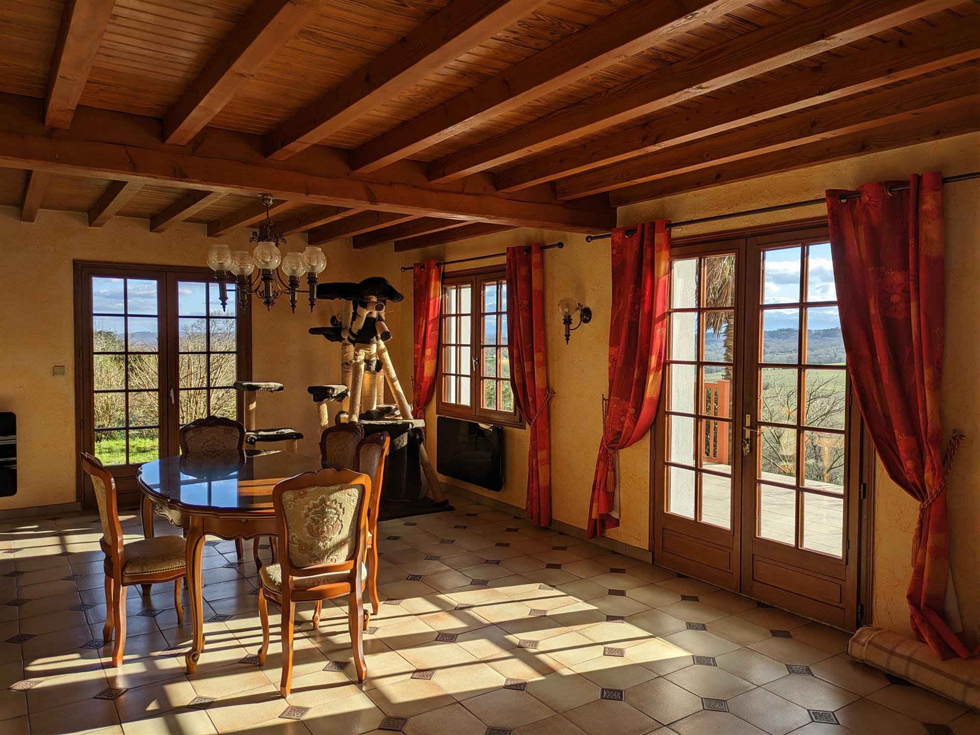 Casa 9 assoalhadas 247 m2 com vista panorâmica para os Pirenéus