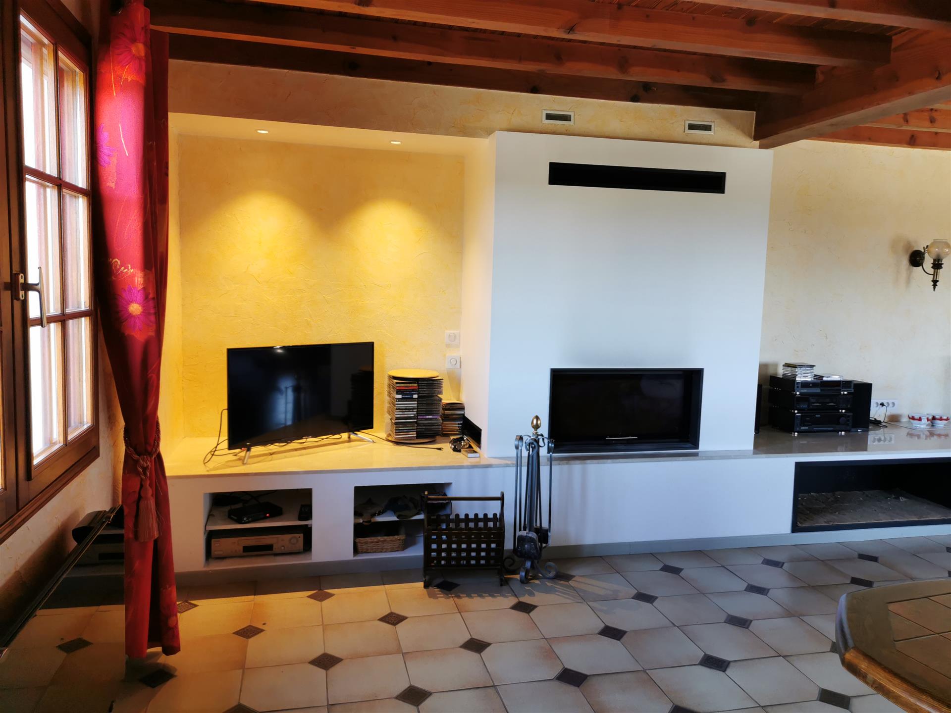 Casa 9 assoalhadas 247 m2 com vista panorâmica para os Pirenéus