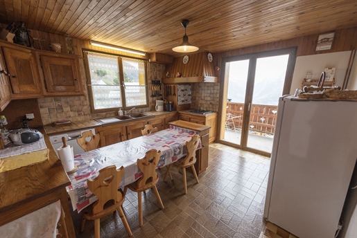 Freistehendes Chalet aus Stein und Holz in der Nähe von La Rosiere Espace San Bernardo