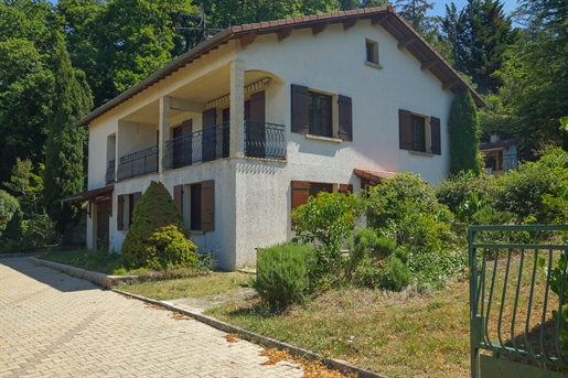 Spacieuse maison située à Geyssans au cœur de la Drôme des Collines