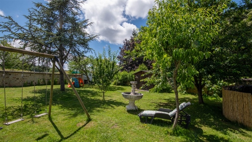 Sector Gourdon - Beautiful and spacious stone house on 1023 m² with trees and closed close to all co
