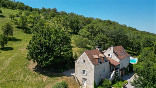 Secteur Gourdon - Ravissante et spacieuse Maison en pierre 5 chambres sur 1ha avec piscine chauffée