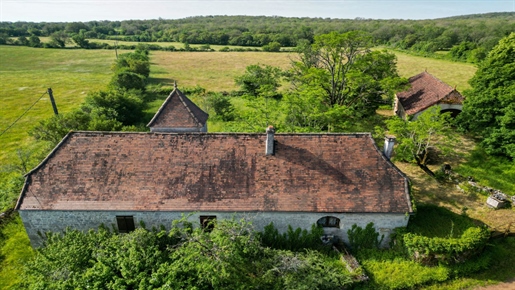 Hart van Causse, huis en schuur op een geïsoleerde locatie op 4150m² omheind terrein.