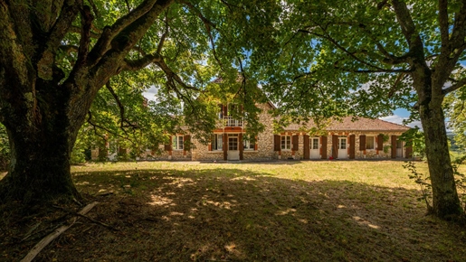 Parc Régional des Causses du Quercy, maison 5 chambres sur 13500 m².