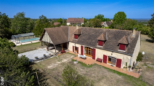 Exklusivität - Gourdon-Sektor - Geräumiges Bauernhaus aus Stein auf 6315 m² mit Swimmingpool