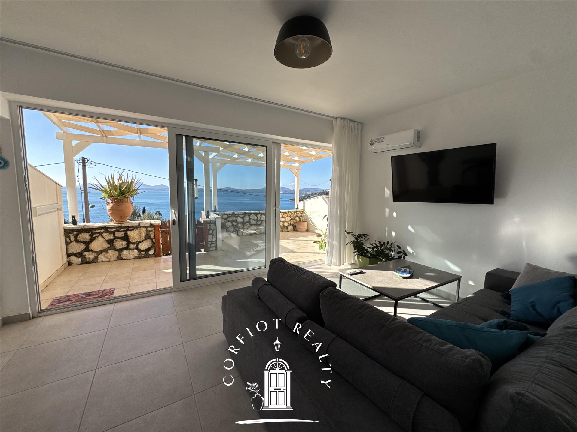 Leilighet med havutsikt til salgs i Barbati, Korfu