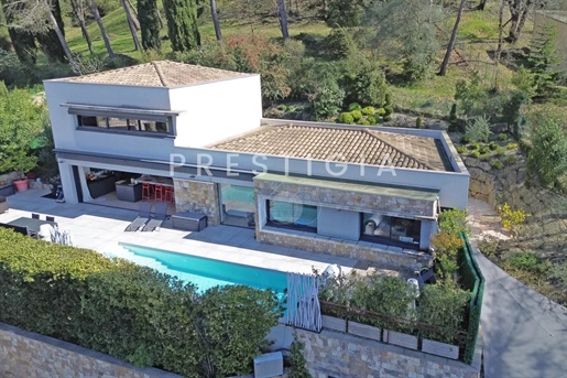 Contemporary Villa In The Heart Of Mougins