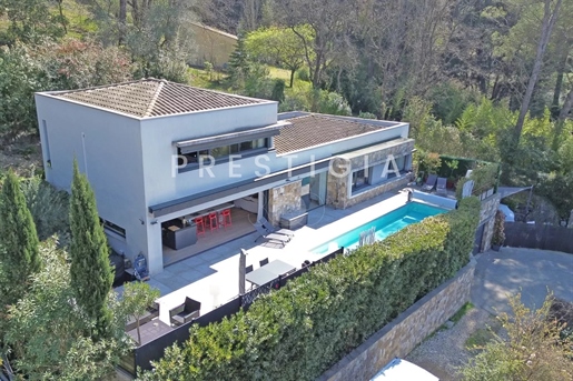 Contemporary Villa In The Heart Of Mougins