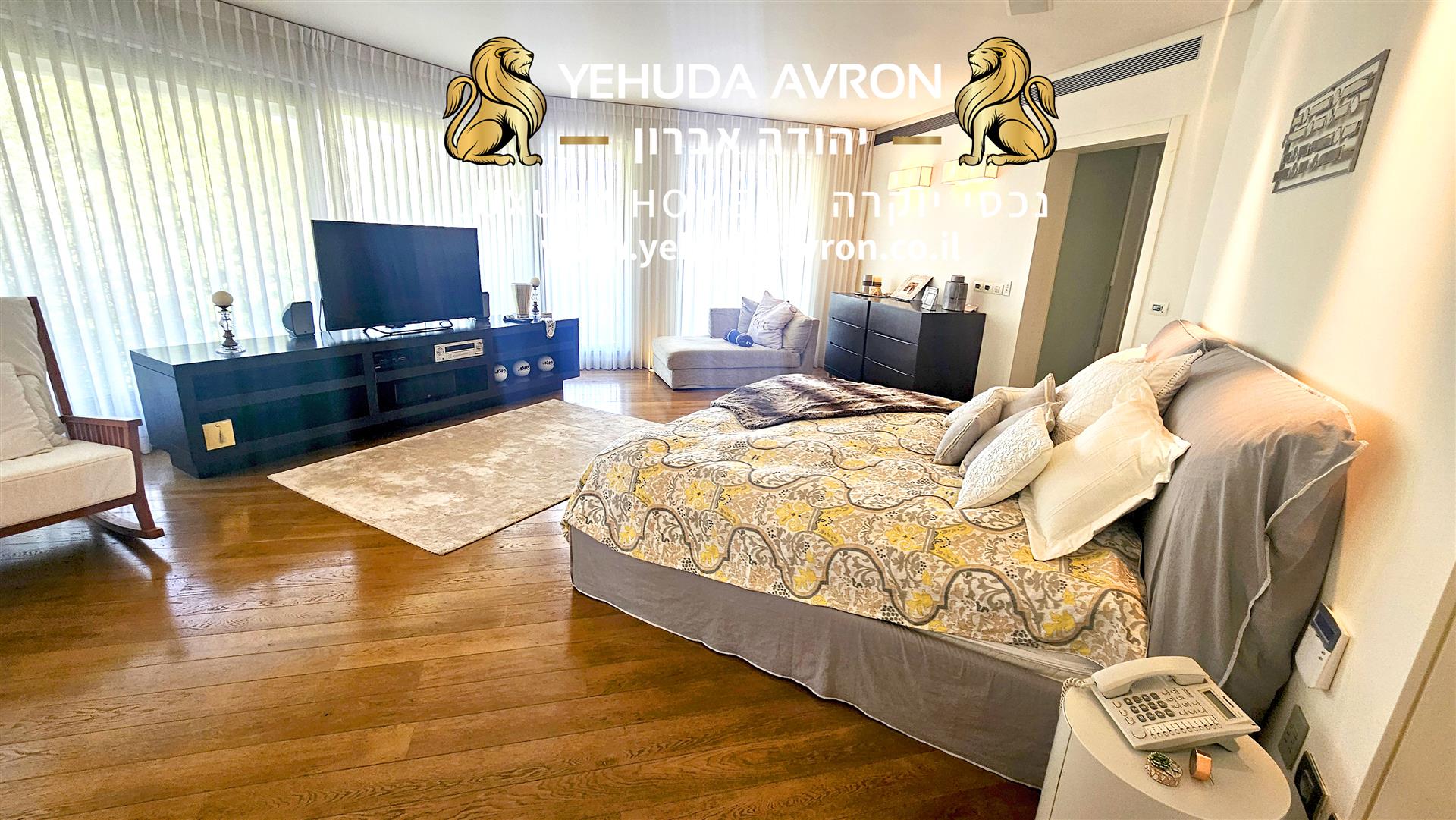 A luxurious 12-room villa in Herzliya Pituach