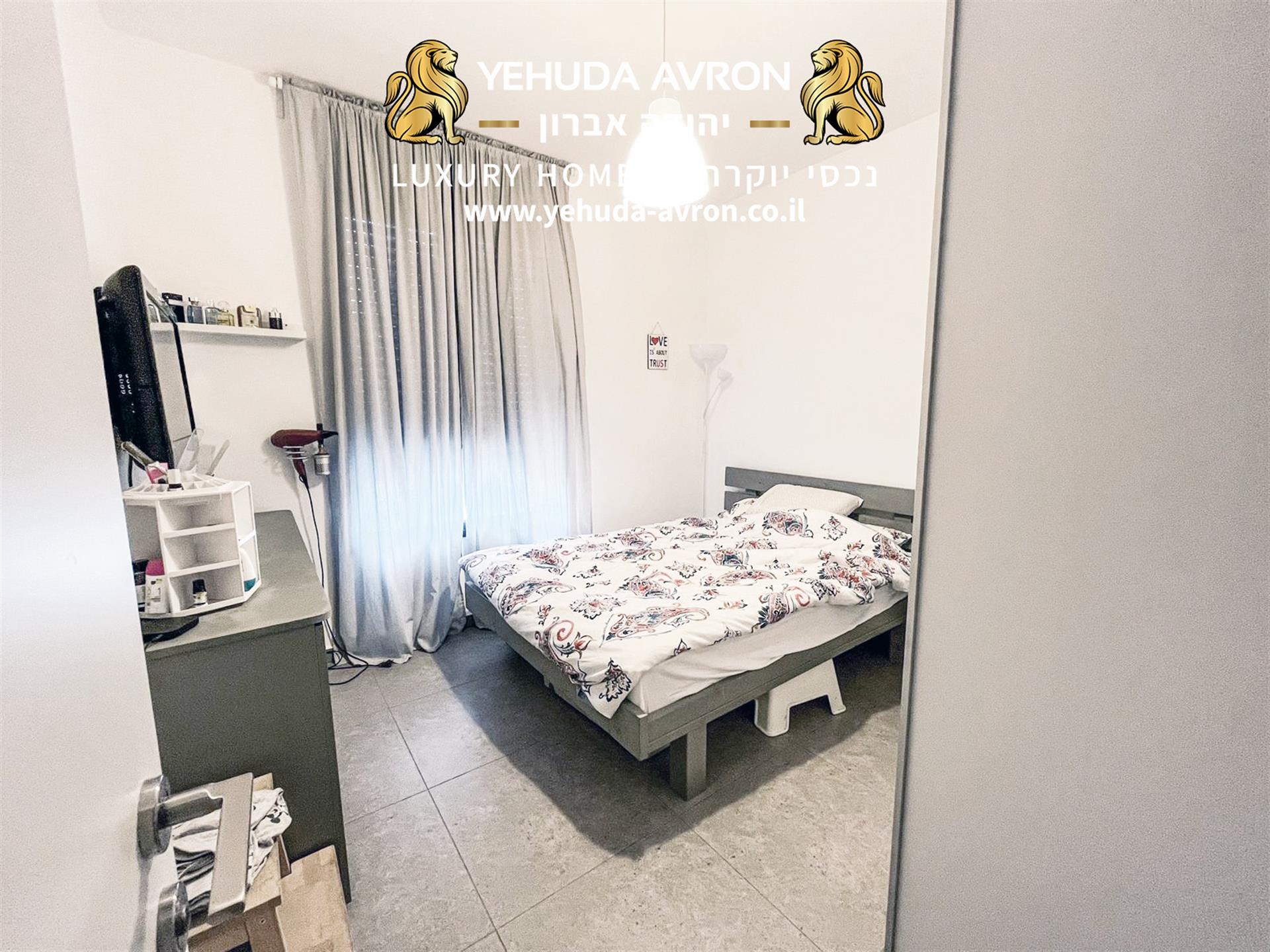 For Sale in Herzliya, in the New Galil Yam Neighborhood – Cozy 3-Room Apartment, First Line to the P