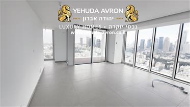 A vendre appartement de 4 pièces dans la Tour de Luxe sur la Place de l’Etat à Tel Aviv