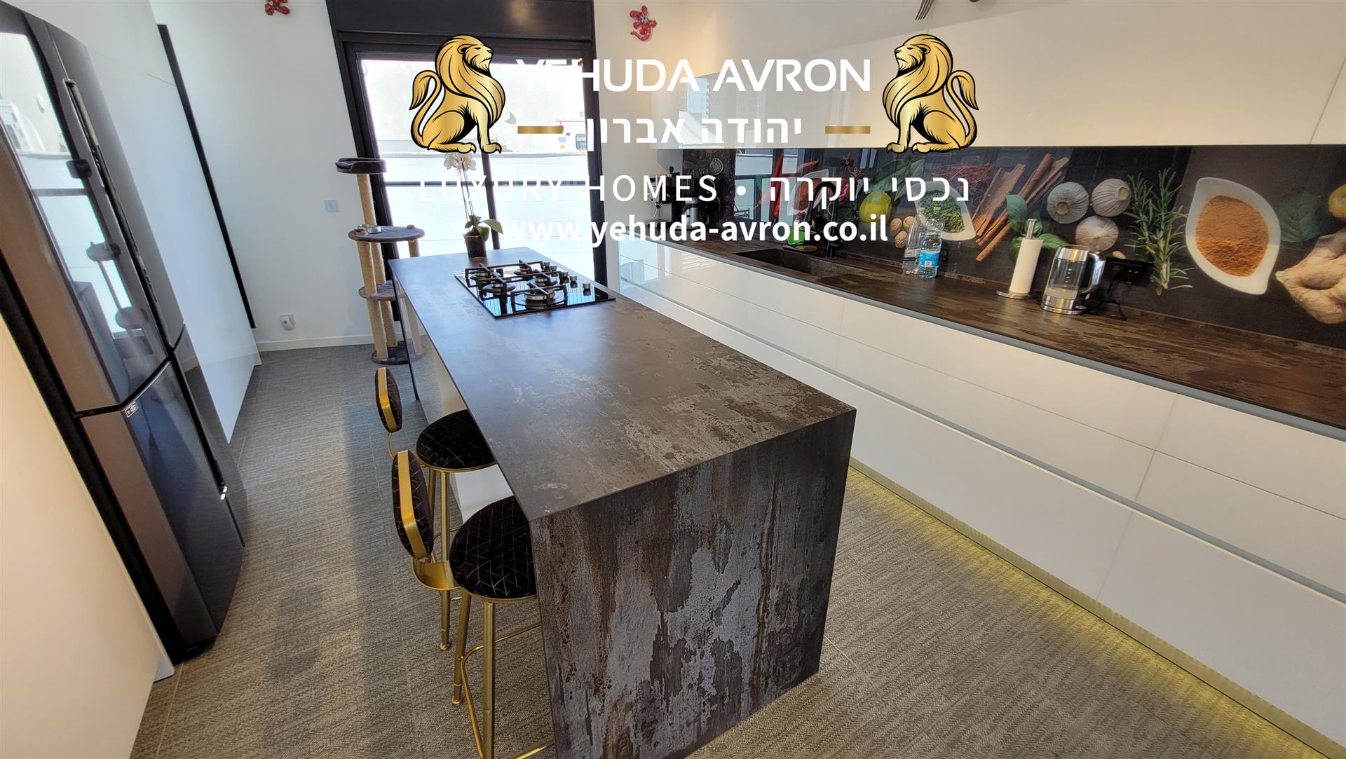 For Sale, Luxurious 4-Room Designer Apartment in a New Building