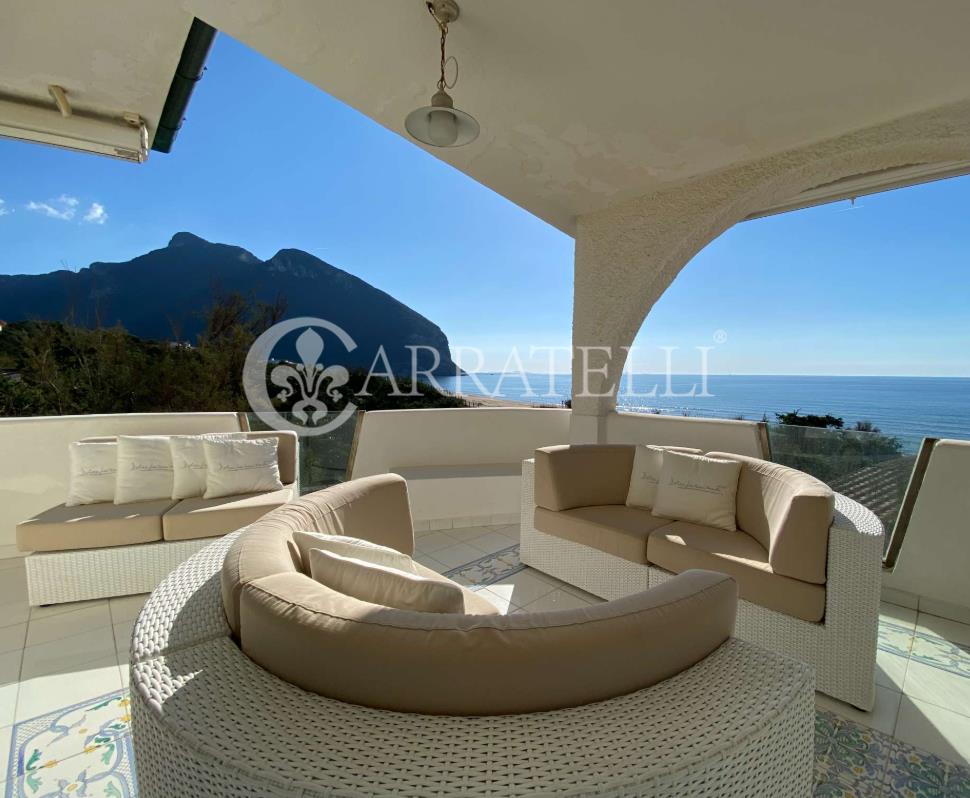 Purchase: House (04010)