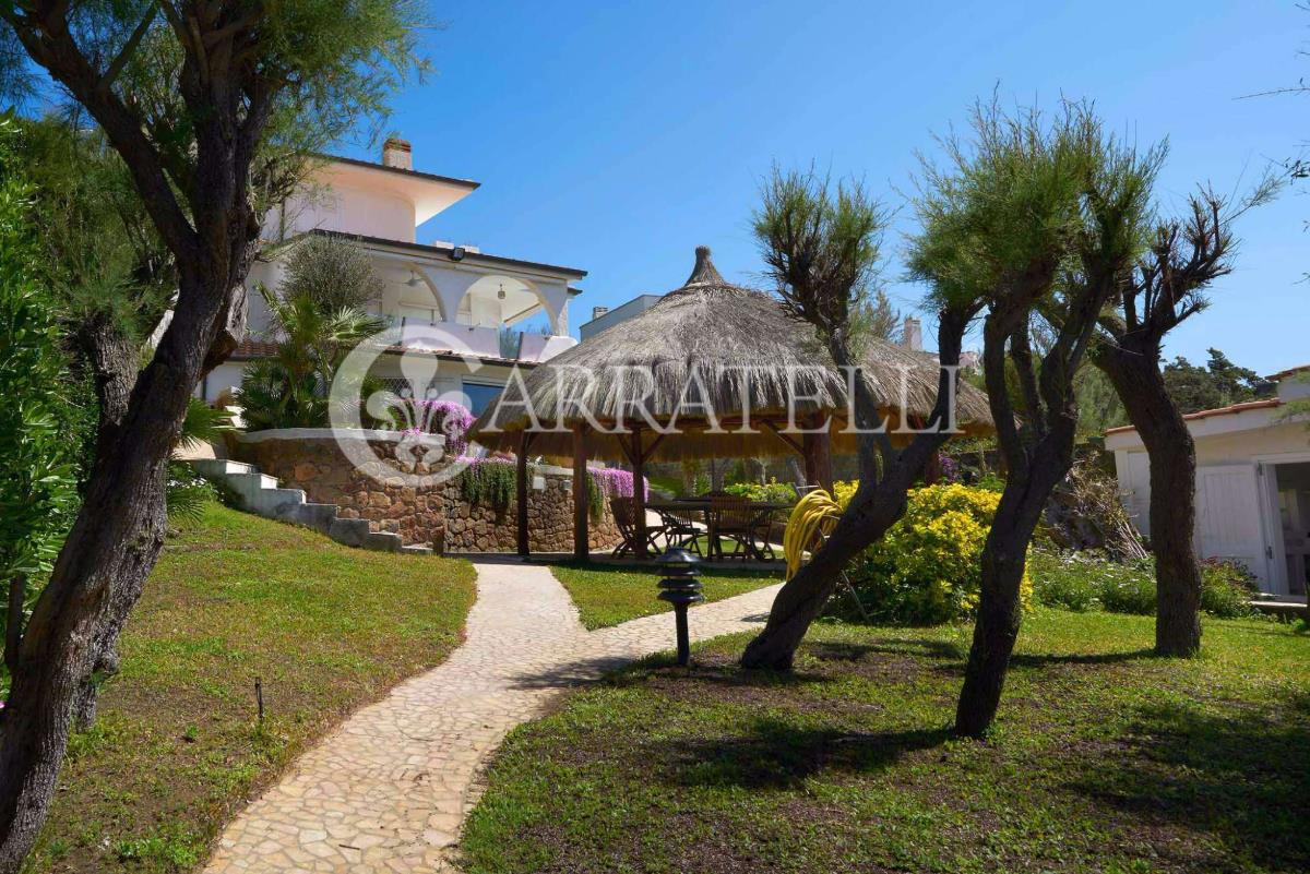 Purchase: House (04010)