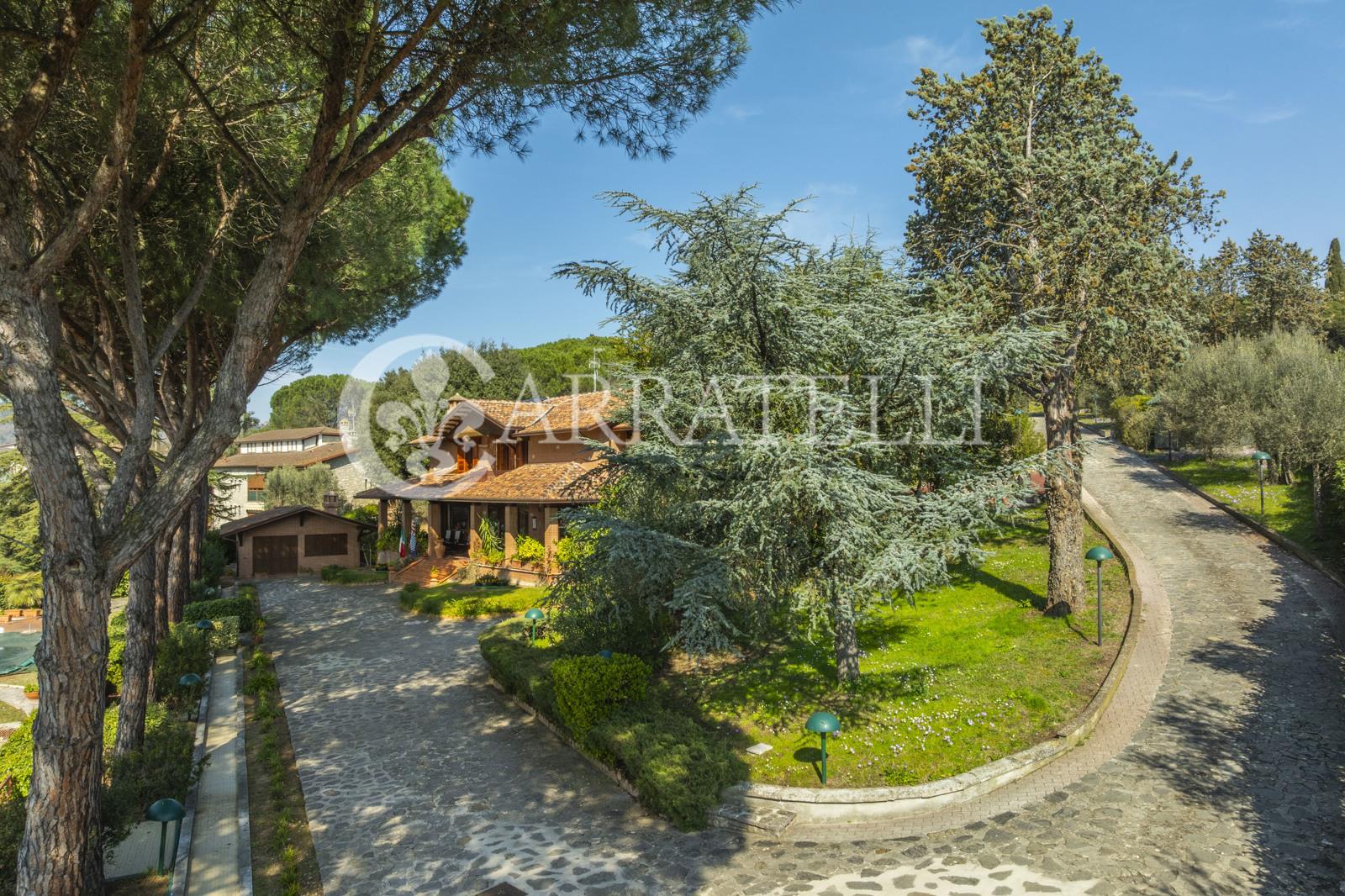 Purchase: House (06063)