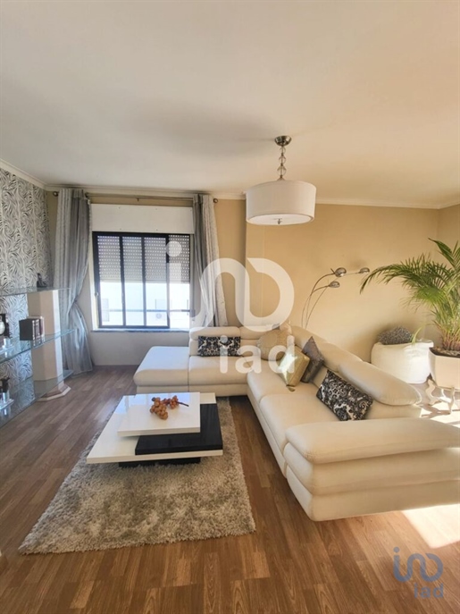 Apartment with 3 Rooms in Faro with 116,00 m²