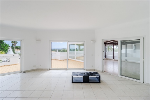 Purchase: House (8650)