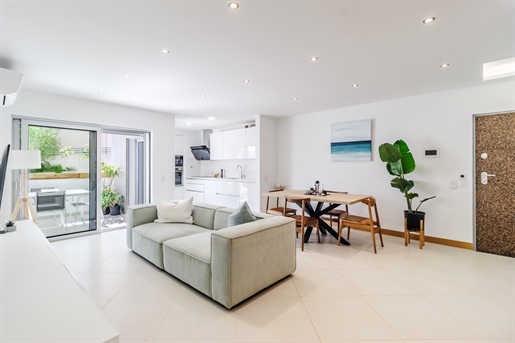 Purchase: Apartment (8600)