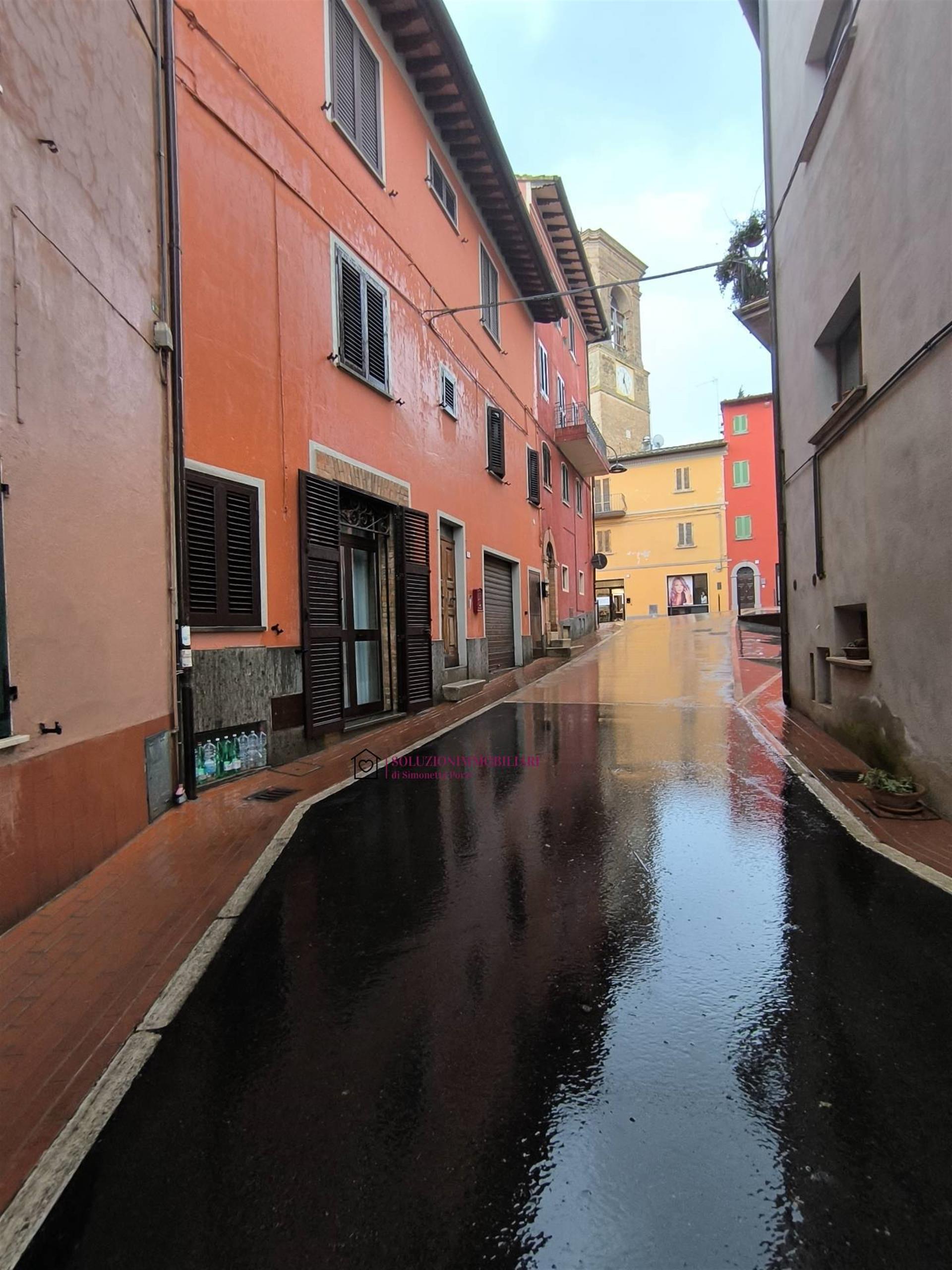 Terraced villa of 196 m2 in Torgiano