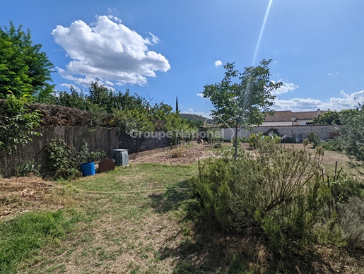 Greoux les Bains einstöckiges Haus mit 2 Garagen auf 1200m² Land