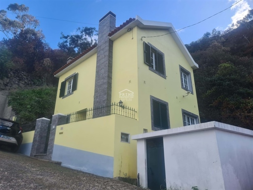 Haus zum Verkauf in Porto Moniz