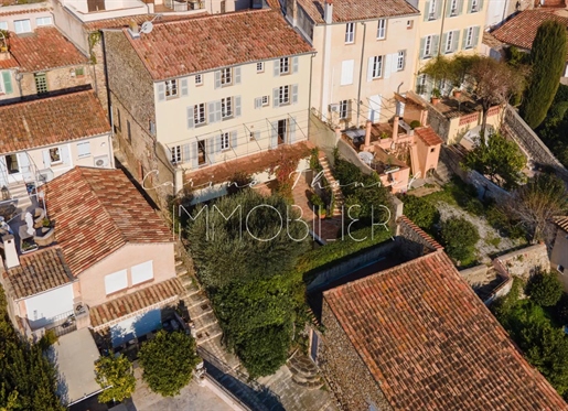 Beautiful bastide with garden and pond