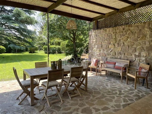 Exclusive : Villa in a private estate of Grimaud within walking distance of the beaches